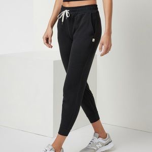 Vuori Performance Jogger in Heather Black, Size Small